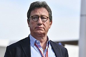 «Всегда должен быть кто-то взрослый». Глава Ferrari о праве вето в Формуле 1