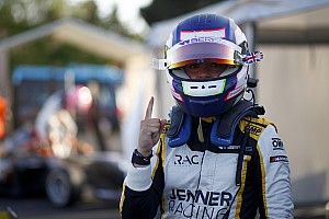 W Series Spain: Chadwick beats Powell to pole