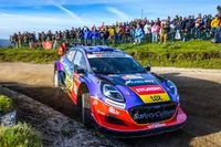 Sesks studzi oczekiwania