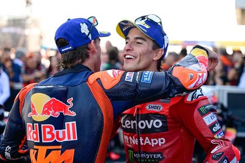 Márquez: "Si Acosta sigue así, en un año y medio podrá tener la moto que quiera"