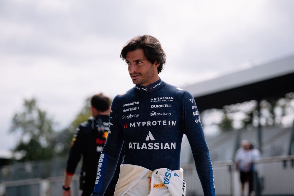 Carlos Sainz, Williams, Pirelli testing Monza