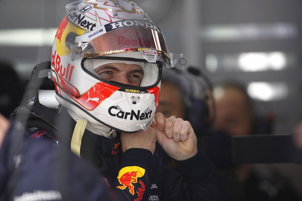 Verstappen: "Nos falta ritmo, Checo ni siquiera llegó a la Q3"