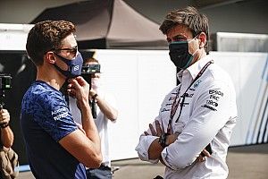 Вольф пообещал не использовать в Ф1 командную тактику DTM