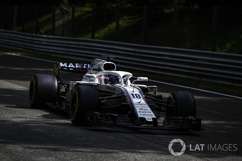 Stroll: Kaskımın içinde kıkırdıyordum!