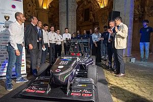 UniBo Motorsport ha presentato la sua F. SAE e la moto elettrica