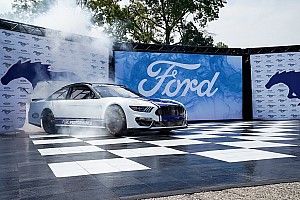 Erster Streckentest für Mustang mit Logano in Charlotte