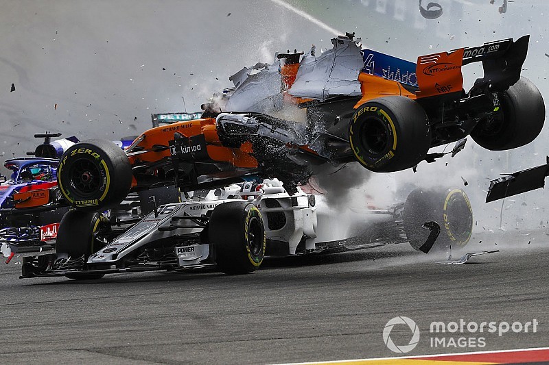 В Sauber подвели итоги анализа Halo с машины Леклера после стартовой аварии в Спа