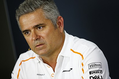 De Ferran trata de controlar su "enfado" ante los resultados de McLaren