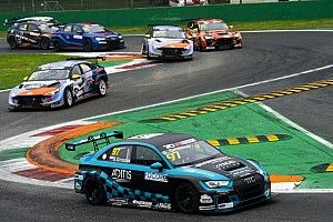 Debiut Groszka w TCR Europe