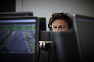 Вольф: Тема с подходящими нам или Red Bull трассами устарела
