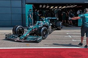 Vettel első élményei a 18 colos kerekekről: egyes kanyarokban még gyorsabb is voltam