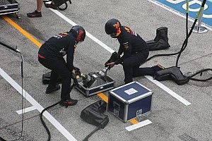 Red Bull: c'è anche un banco per tarare i serraggi delle ruote