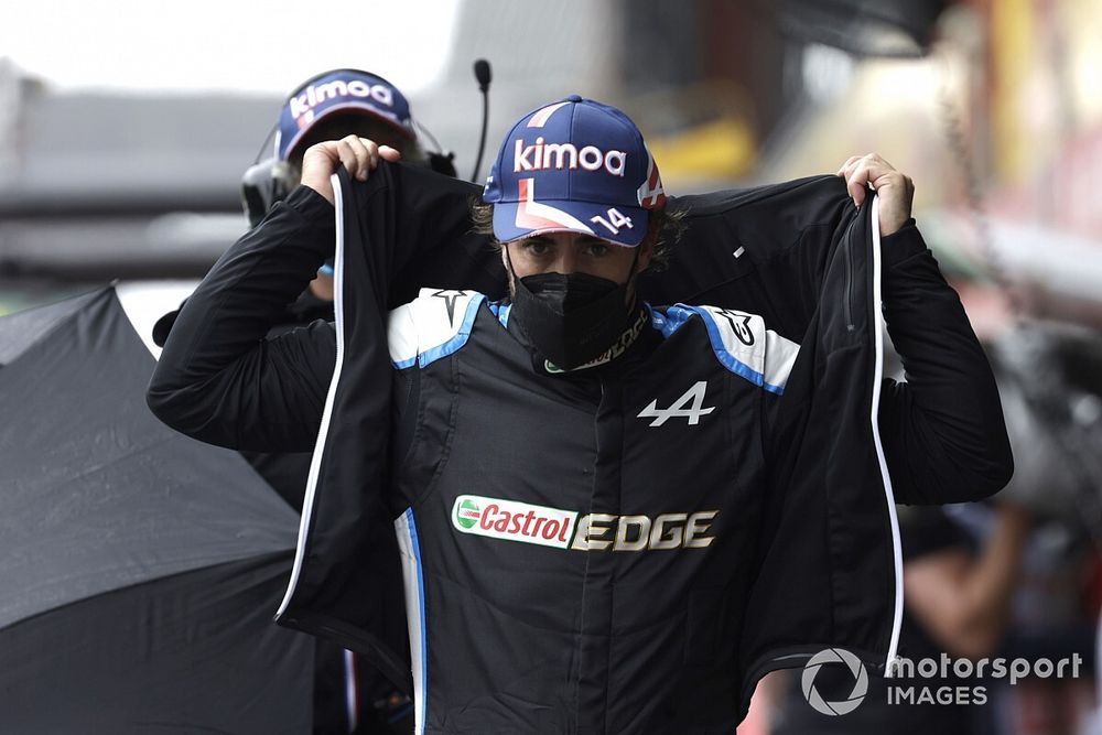 Alasan Fernando Alonso Tak Mau Satu Tim dengan Max Verstappen
