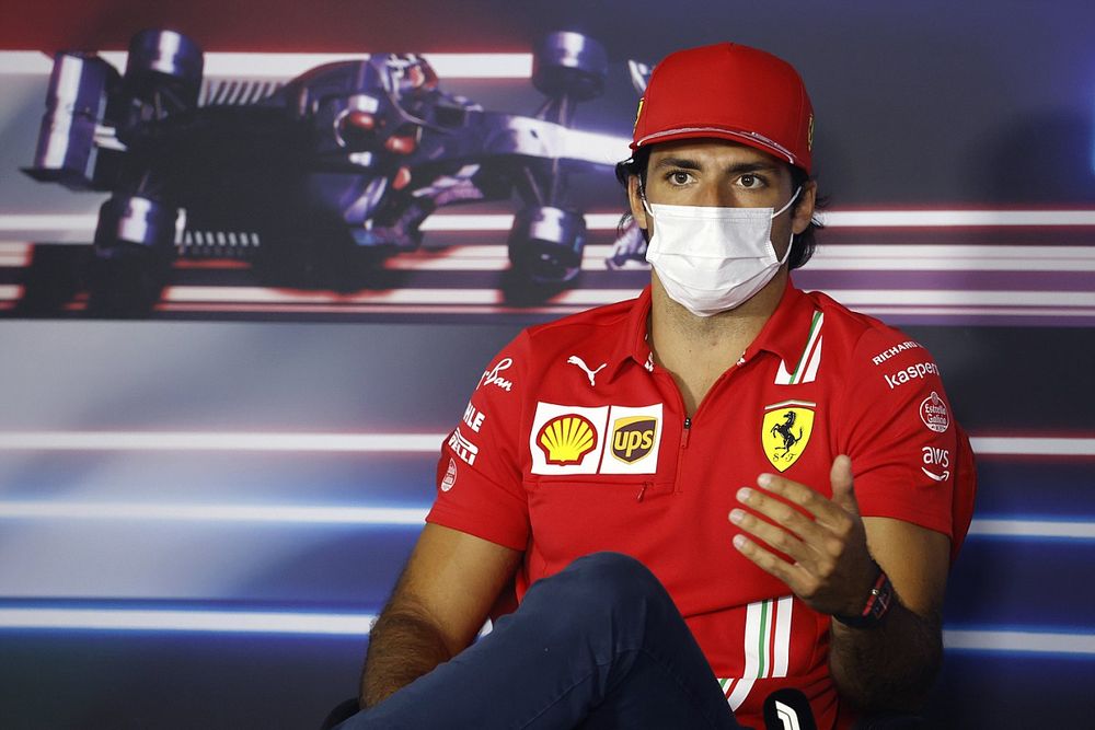 Sainz: "In lotta con Red Bull e Mercedes? Stiamo calmi..."