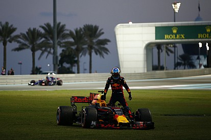 Red Bull ve excesiva su tasa de abandonos en 2017