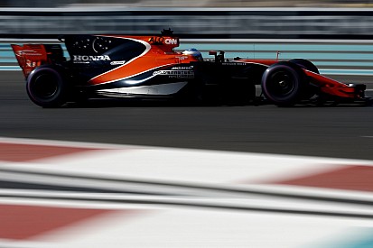 McLaren se defiende de las críticas de Ferrari por la aleta de tiburón