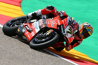 Aragon, Gara 2: Davies porta in trionfo la Ducati davanti a Rea