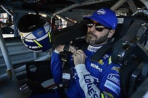 Jimmie Johnson's pursuit of eighth title ends with Phoenix crash