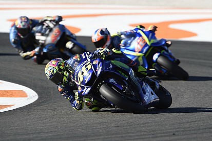 Passo indietro Yamaha: Valentino ha corso con il telaio 2016!