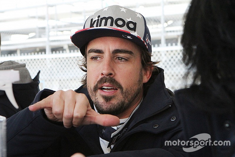 Los pilotos de F1 'pinchan' en su primera toma de contacto con Daytona