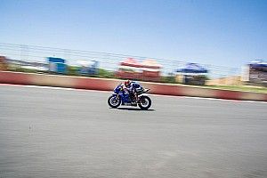 Maverick Vinales jelajahi trek Kyalami