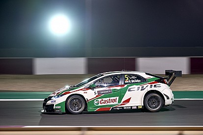 WTCC: Michelisz robbantott Katarban, leggyorsabb volt a második edzésen