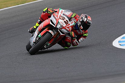 WSBK Phillip Island: Savadori snelst op vrijdag, Van der Mark zevende