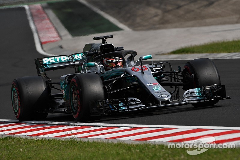 Russell F1-es ülést akar, teljesítményével helyezne nyomást riválisaira