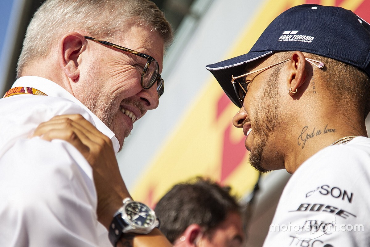 Brawn vê Hamilton capaz de chegar a 10 títulos na F1: "Tem pelo menos mais três ou quatro anos no topo"