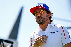 “Alonso divide a equipe no meio”, diz Massa