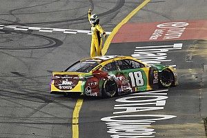Кайл Буш выиграл гонку NASCAR в третий раз подряд