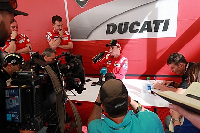 Lorenzo: "Parece que por fin van a hacer algo"
