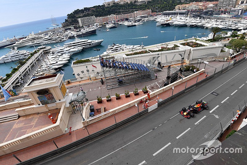 Ricciardo en Verstappen bovenaan tijdens eerste training Monaco