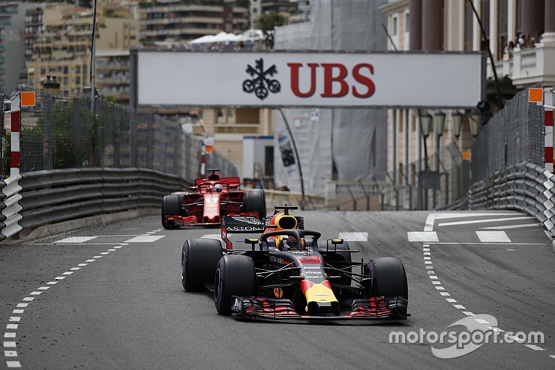 Horner vol bewondering: "Ricciardo won race met kwart minder vermogen"