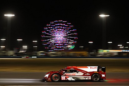 Conway lidera después de seis horas en Daytona