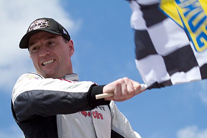 L.P. Dumoulin uses late restart pass to steal win