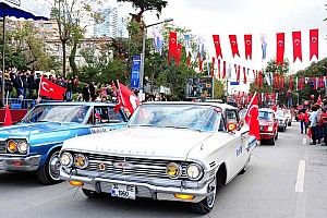 İKOD'dan Cumhuriyetin 94. yılına özel konvoy