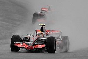 Brundle a McLarent hibáztatja, amiért Hamilton nem nyolcszoros bajnok