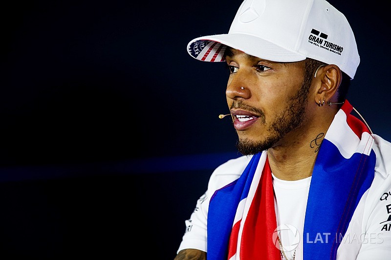 Hamilton: “Quatro é um grande número, mas agora quero cinco”