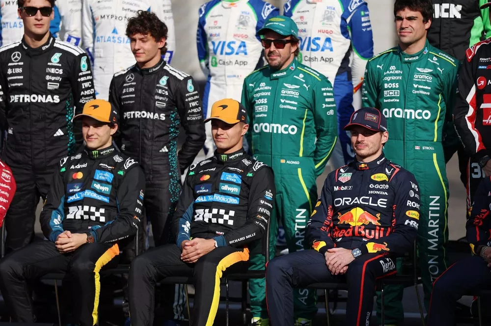 Lando Norris, McLaren, Oscar Piastri, McLaren, Max Verstappen, Red Bull Racing