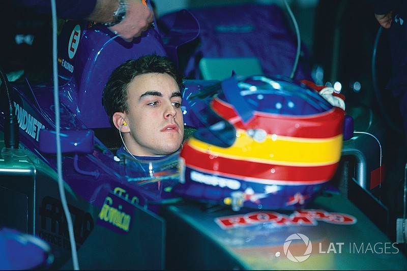 GALERI: Debut tes para pembalap F1 2017