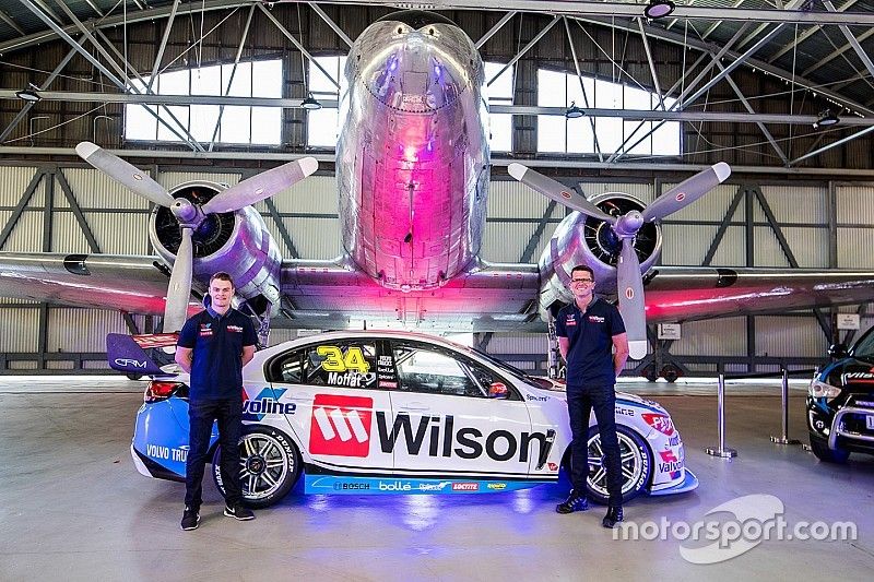 James Moffat, Garry Rogers Motorsport, Garth Tander, Garry Rogers Motorsport