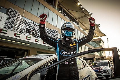 Files completa il weekend perfetto vincendo anche Gara 2 di Abu Dhabi
