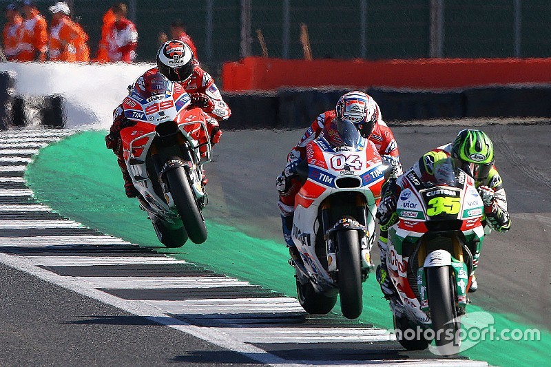 Lorenzo discorda de Crutchlow: Ducati é mais física que Honda