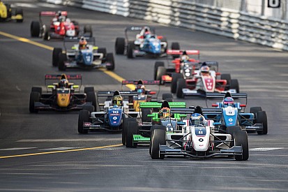 FR2.0 Monaco: Palmer wint vanaf pole, tijdstraf voor Verschoor