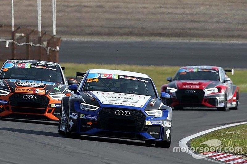 A Zandvoort prende il via anche la TCR Benelux Series