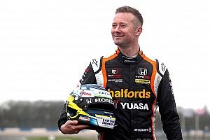 El tres veces campeón Gordon Shedden dejará el serial BTCC