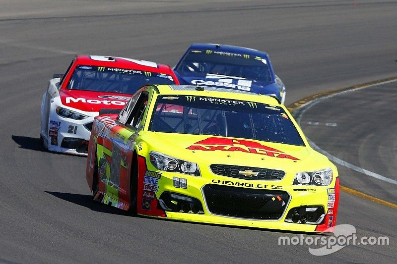 Dale Jr. pokes fun at Ryan Blaney after Phoenix radio outburst
