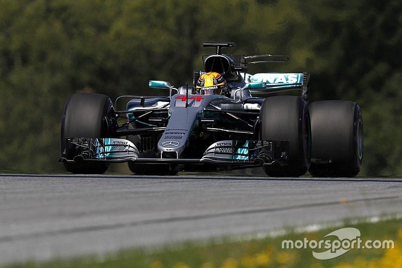 GP Austria: Hamilton cetak waktu tercepat di latihan pembuka