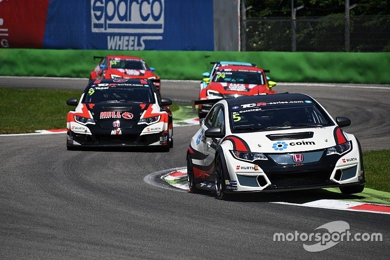 Roberto Colciago davanti ad Attila Tassi, Honda Civic TCR